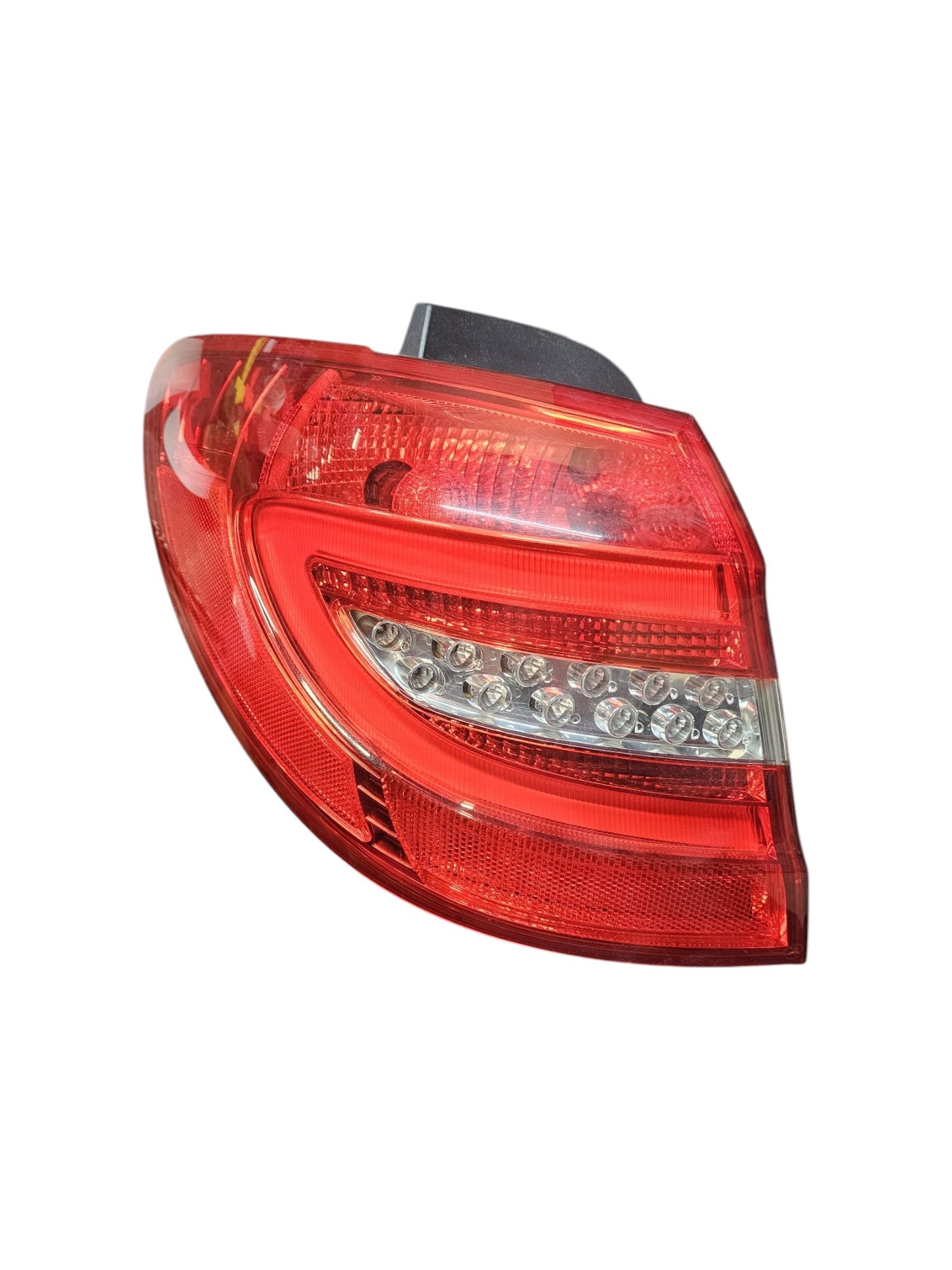 Stop / Fanale LED / Alogeno Posteriore Esterno Sinistro Cod:A2468200564 Mercedes Classe B W246 (2011 - 2018) - F&P CRASH SRLS - Ricambi Usati